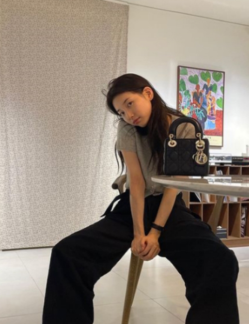 [수지]dior 레이디 디올 마이크로 백(블랙/까나쥬/램스킨)